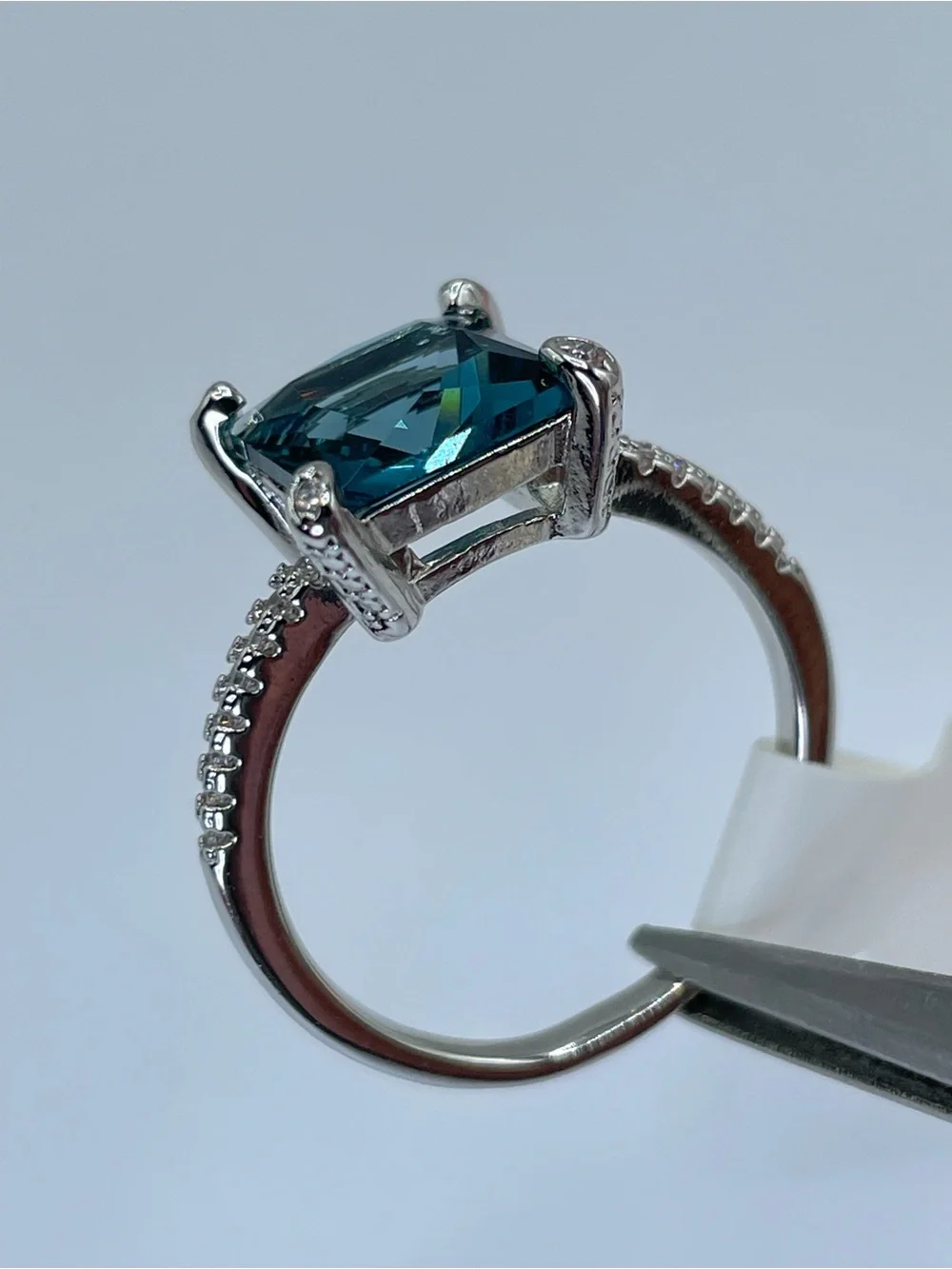 Swarovski Crystal Elements Teal Blue Princess Cut Solitaire Ring Sz 9